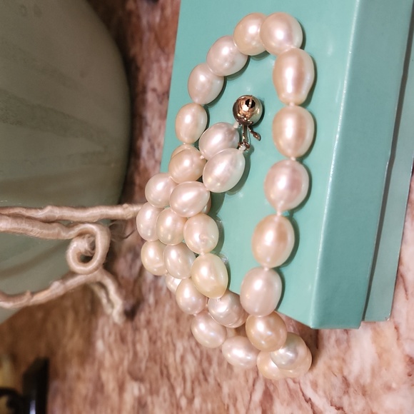 Blush Pearl Necklace - Picture 3 of 3
